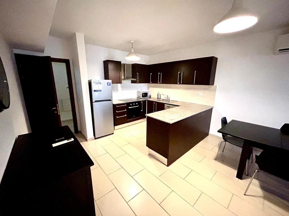 לרנקה Light House Apartment מראה חיצוני תמונה